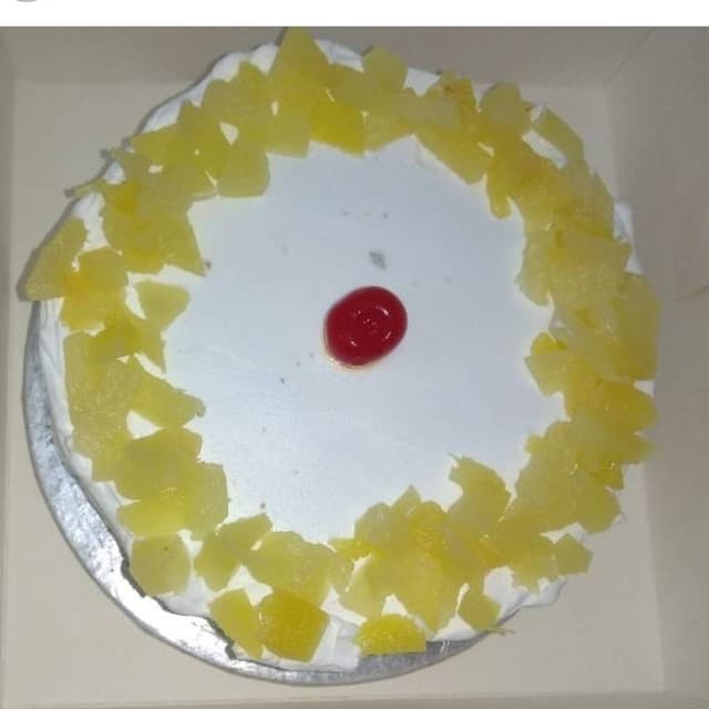 Fresh Cream Pineapple Cake
